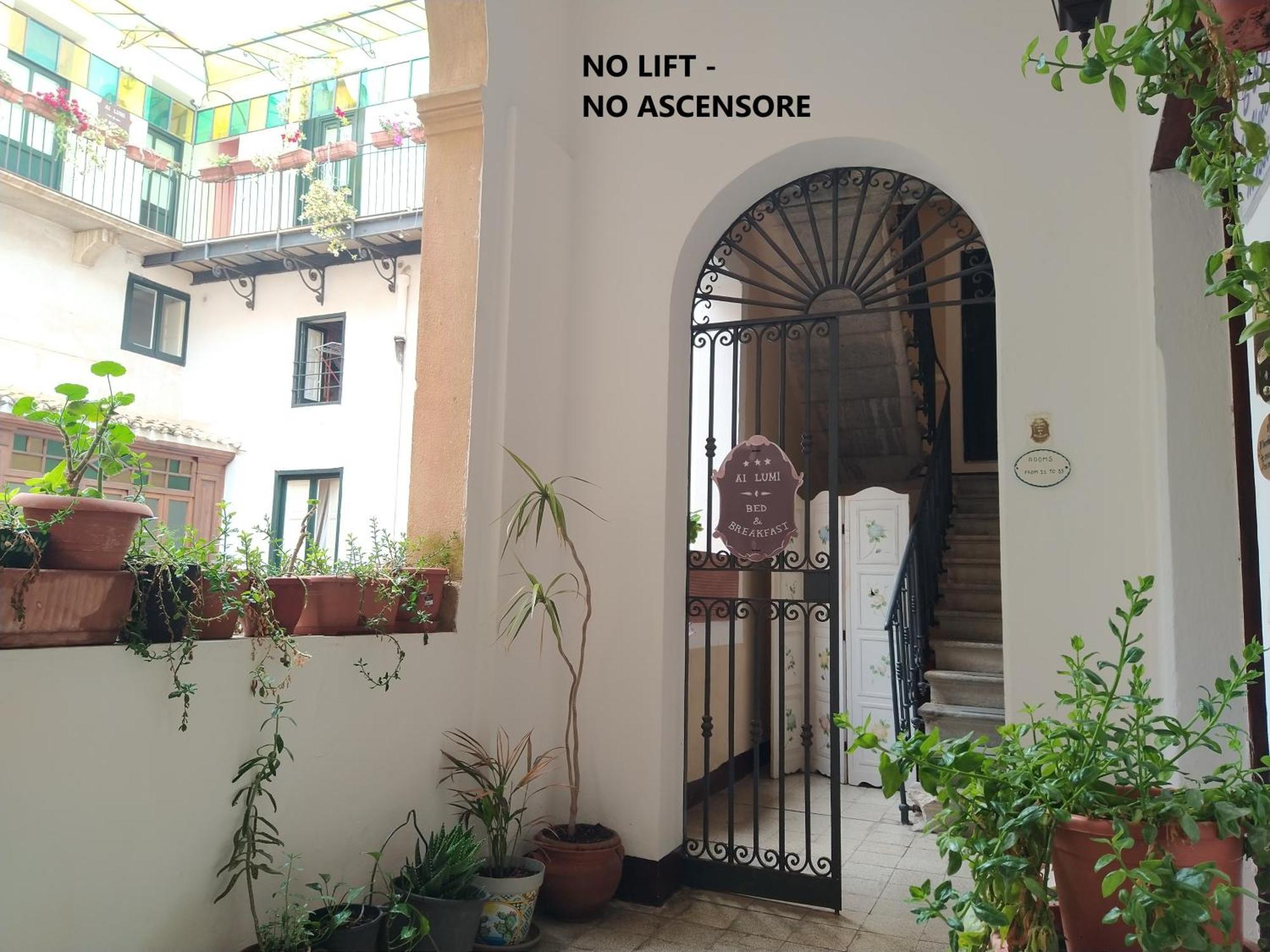 Ai Lumi Bed & Breakfast Trapani Eksteriør bilde